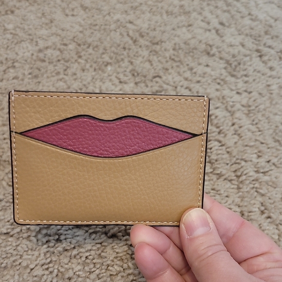 Coach Latte Multi Lip Card Case NWT - Picture 2 of 4
